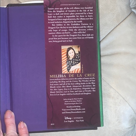 Isle of the Lost hardcover book The Descendants - Picture 5 of 7